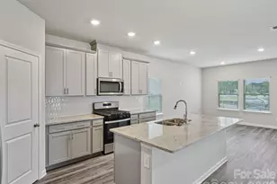 7274 Yardley St, Gastonia, NC 28056 - Photo 5