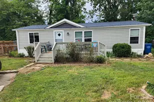 345 Hyatt St, Waynesville, NC 28786 - Photo 1