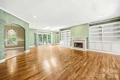 200 Teaberry Lane, Hendersonville, NC 28739 - Photo 7