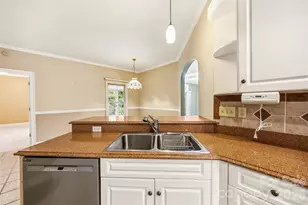 200 Teaberry Ln, Hendersonville, NC 28739 - Photo 13