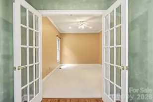 200 Teaberry Ln, Hendersonville, NC 28739 - Photo 15