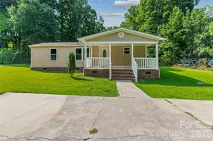 1882 Williams Cir, Lancaster, SC 29720 - Photo 3