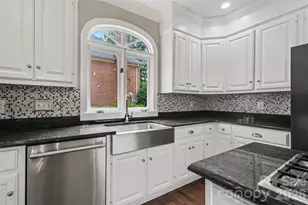 9408 Sardis Glen Dr, Matthews, NC 28105 - Photo 17