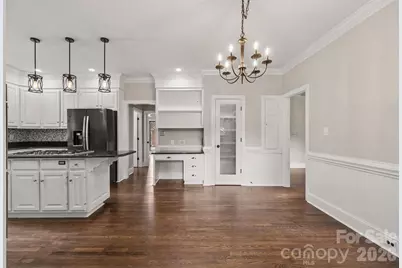 9408 Sardis Glen Drive, Matthews, NC 28105 - Photo 13