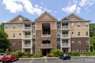 40 Hyannis Dr, Asheville, NC 28804 - Photo 3