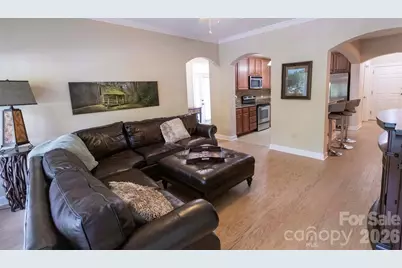 40 Hyannis Drive, Asheville, NC 28804 - Photo 5