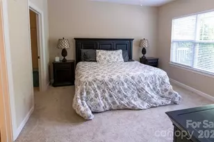40 Hyannis Dr, Asheville, NC 28804 - Photo 13