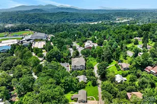 40 Hyannis Dr, Asheville, NC 28804 - Photo 9