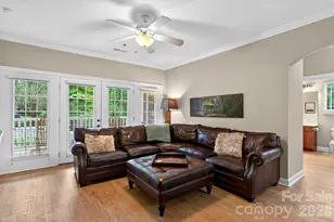 40 Hyannis Dr, Asheville, NC 28804 - Photo 23