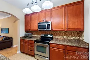 40 Hyannis Dr, Asheville, NC 28804 - Photo 19