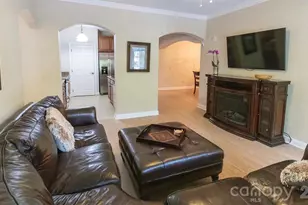 40 Hyannis Dr, Asheville, NC 28804 - Photo 7