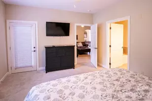 40 Hyannis Dr, Asheville, NC 28804 - Photo 15