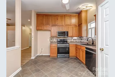 13050 Planters Row Drive, Charlotte, NC 28278 - Photo 9