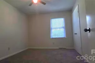 192 Sigmon Rd, Statesville, NC 28677 - Photo 9