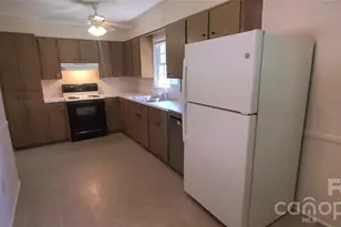 192 Sigmon Rd, Statesville, NC 28677 - Photo 3