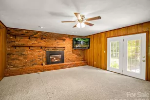 926 Toxaway Ct, Hendersonville, NC 28791 - Photo 7