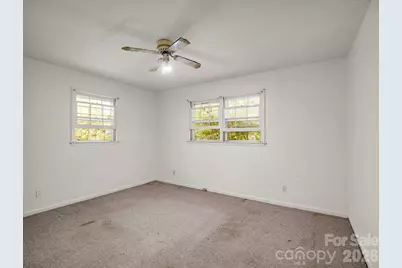 926 Toxaway Court, Hendersonville, NC 28791 - Photo 15