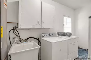 926 Toxaway Ct, Hendersonville, NC 28791 - Photo 17
