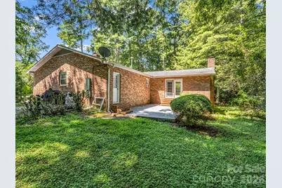 926 Toxaway Court, Hendersonville, NC 28791 - Photo 3