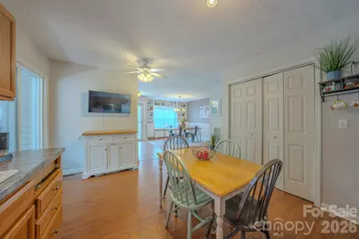 39 N Creekside Court, Hendersonville, NC 28791 - Photo 11