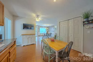 39 N Creekside Ct, Hendersonville, NC 28791 - Photo 11