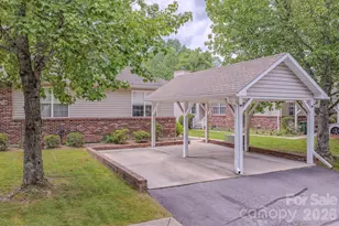 39 N Creekside Ct, Hendersonville, NC 28791 - Photo 31