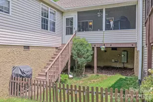 39 N Creekside Ct, Hendersonville, NC 28791 - Photo 7