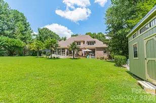 215 Blue River Rd, Lake Wylie, SC 29710 - Photo 9