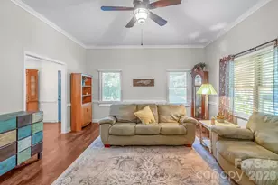 3623 Wonderland Dr, Matthews, NC 28104 - Photo 5
