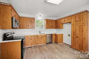 304 Julia Dr, Lincolnton, NC 28092 - Photo 11
