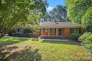 304 Julia Dr, Lincolnton, NC 28092 - Photo 1