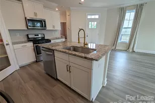 634 Cypress Glen Ln, Lake Wylie, SC 29710 - Photo 3