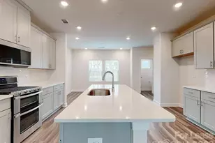 3535 Auburn Curb Rd, Charlotte, NC 28217 - Photo 3