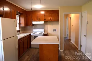 515 Kerr St, Statesville, NC 28677 - Photo 7