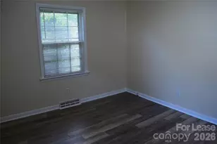 515 Kerr St, Statesville, NC 28677 - Photo 17