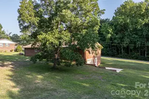 2209 Woodhurst Ln, Albemarle, NC 28001 - Photo 5