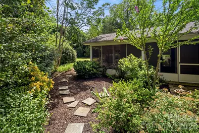 1212 Oakland Street, Hendersonville, NC 28792 - Photo 25