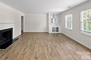 1212 Oakland St, Hendersonville, NC 28792 - Photo 11