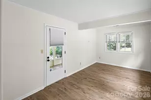 1212 Oakland St, Hendersonville, NC 28792 - Photo 21