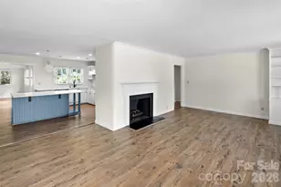1212 Oakland St, Hendersonville, NC 28792 - Photo 13