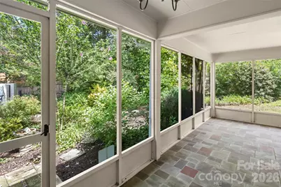 1212 Oakland Street, Hendersonville, NC 28792 - Photo 23