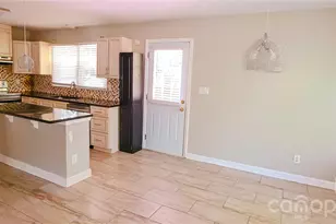 6315 Spring Garden Ln, Charlotte, NC 28213 - Photo 5