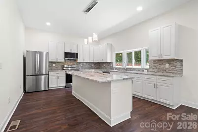 1820 N Hewitt Avenue, Newton, NC 28658 - Photo 3
