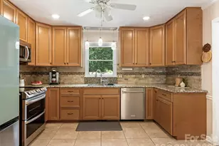 9476 Man O War Rd, Fort Mill, SC 29707 - Photo 7