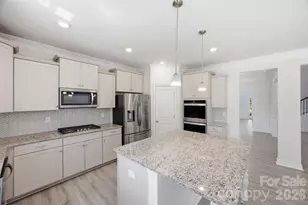 1410 Emma Ln, Lake Wylie, SC 29710 - Photo 7
