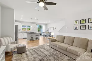 2037 Howell Crk Wy, Charlotte, NC 28215 - Photo 7