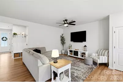2037 Howell Creek Way, Charlotte, NC 28215 - Photo 5