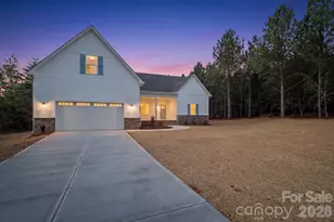 214 Lockhard Cir, Troutman, NC 28166 - Photo 3