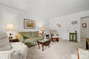 1765 Haywood Manor Rd, Hendersonville, NC 28791 - Photo 7