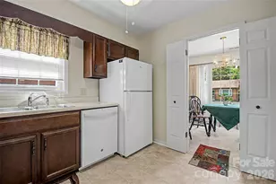 1765 Haywood Manor Rd, Hendersonville, NC 28791 - Photo 15